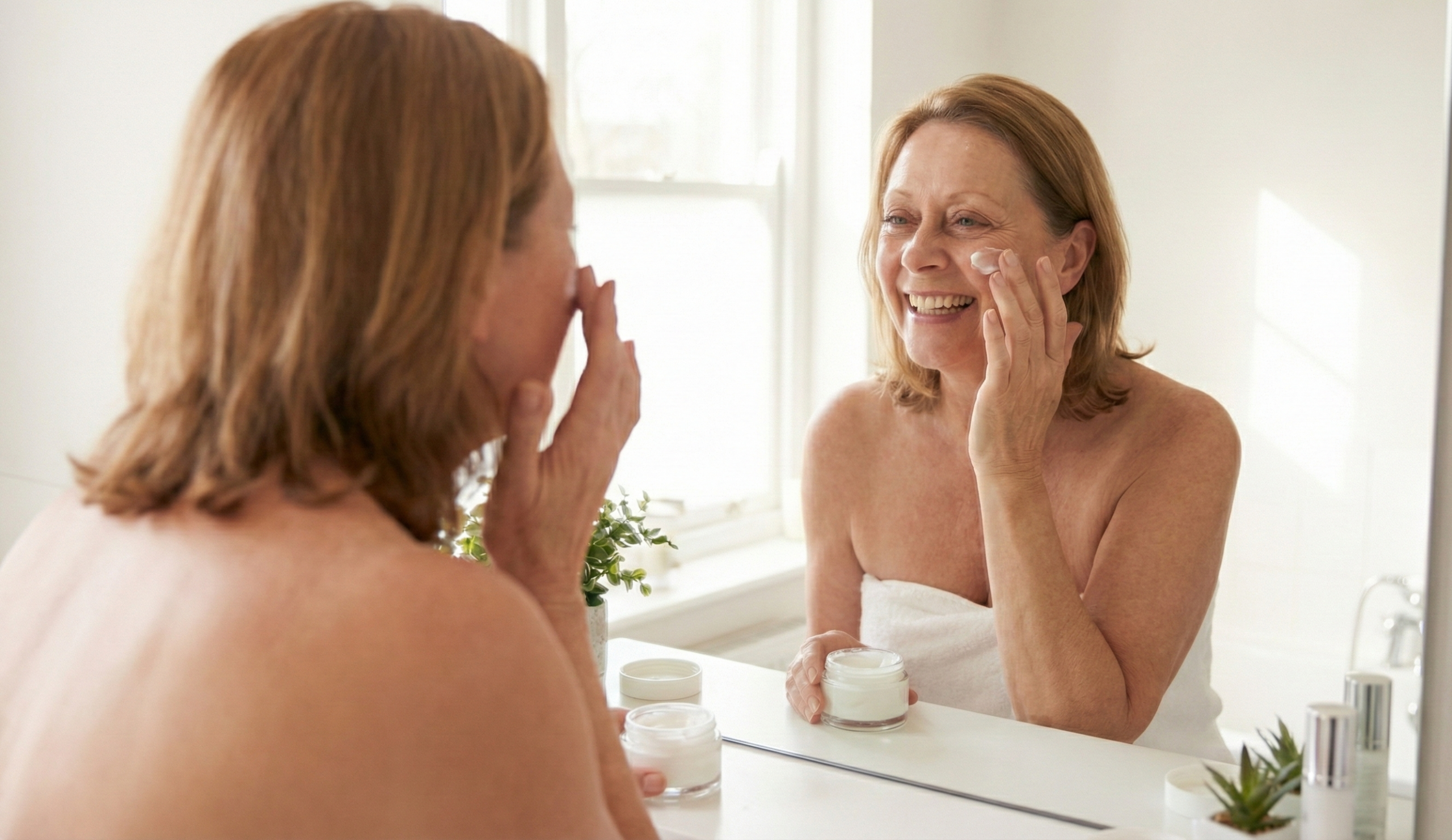 Piel y cabello en la menopausia: ¿Por qué cambian y cómo recuperar su vitalidad?